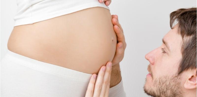 Seronok Tak Terkata Bila Nampak Dua Garis UPT, Ini Apa Yang Berlaku Masa 2 Minggu Kehamilan!