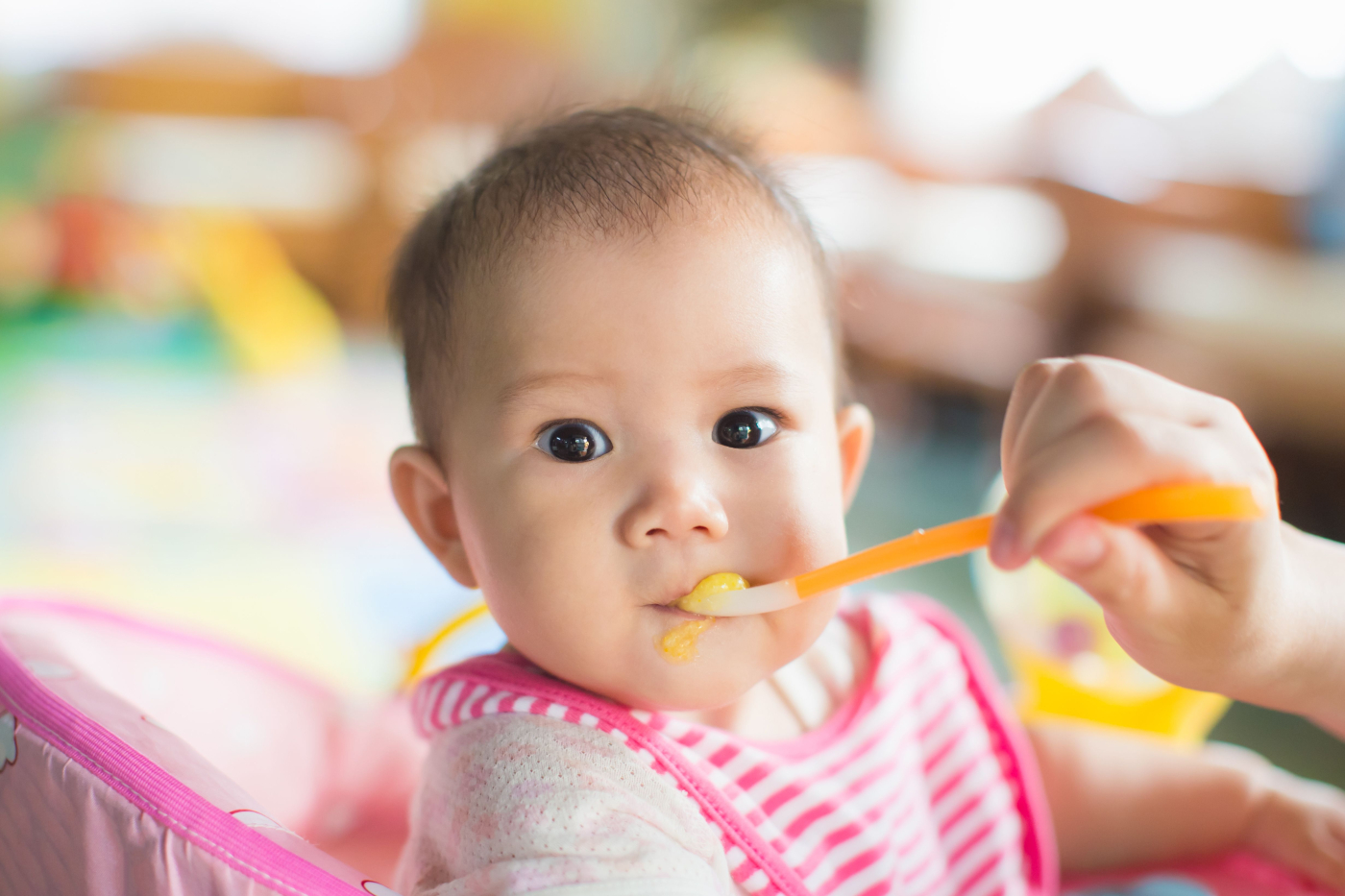 6 Perkara Anda Perlu Tahu Sebelum Beri Anak Makan Makanan Pejal
