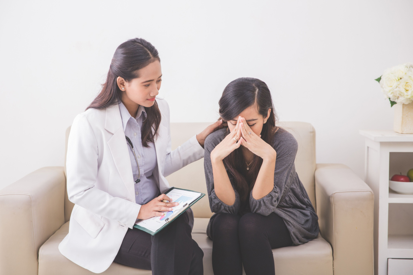 How to be a supportive parent when your child with lung cancer is depressed