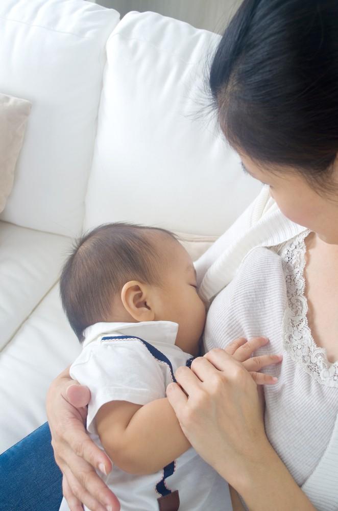 11 Fakta Tentang Manfaat Penyusuan Susu Ibu Kepada Bayi