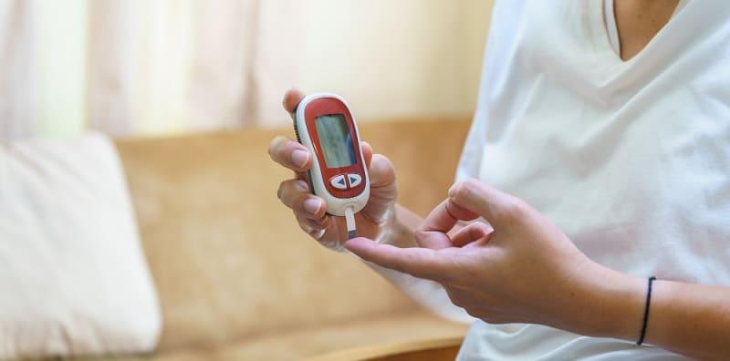 ujian-glukosa-gula-dalam-darah-di-rumah