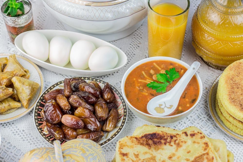 Jenis dan Kuantiti Makanan yang Patut Anda Ambil Waktu Sahur