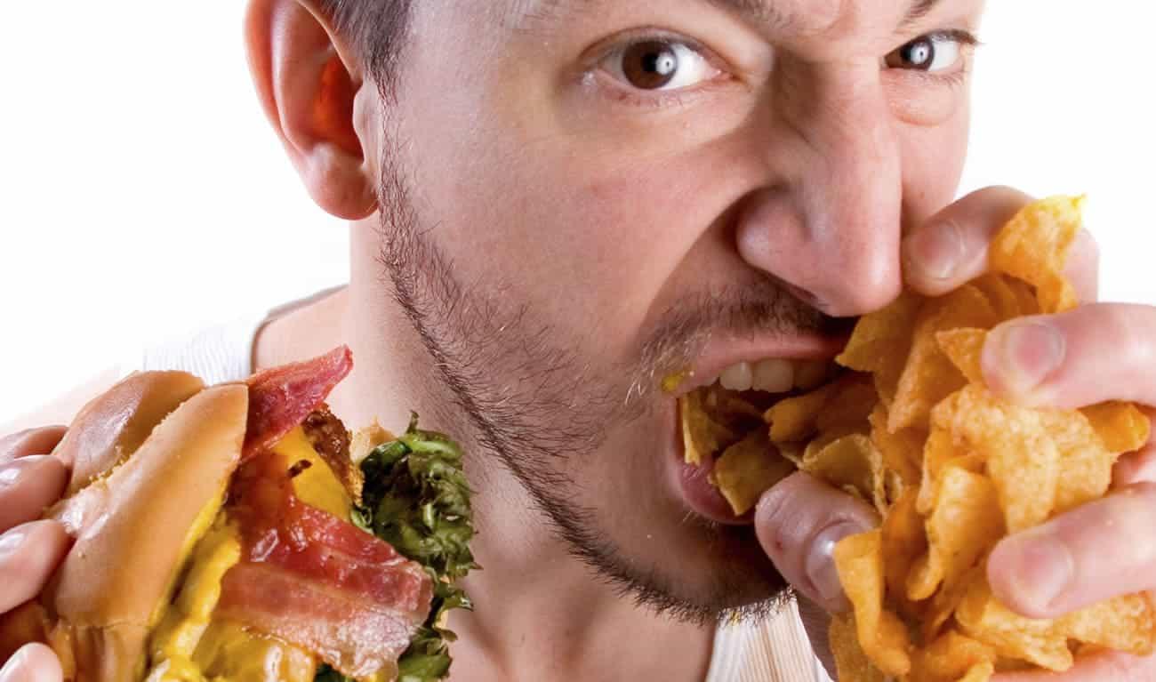 Bahaya Makan dengan Gelojoh