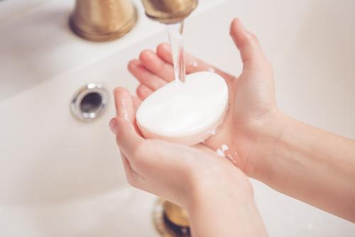 5 Sebab Hentikan Penggunaan Sabun Anti Bakteria