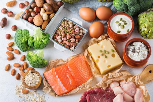 5 Snek Tinggi Protein yang Lazat Yang Boleh Diamal