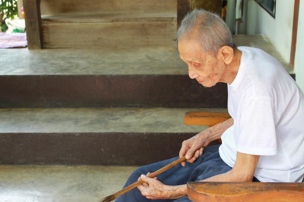 Lebih Rela Dipenjarakan: Epidemik Kesunyian dalam Kalangan Warga Emas