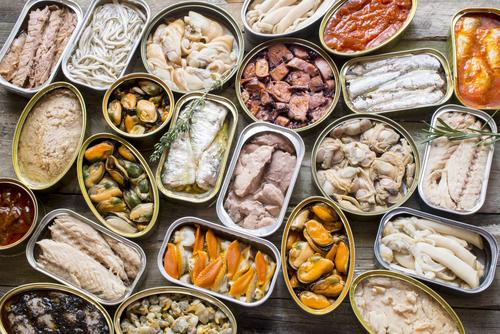 Makanan Dalam Tin Tercemar?!! Bagaimana Bakteria Bertahan Di Dalamnya?