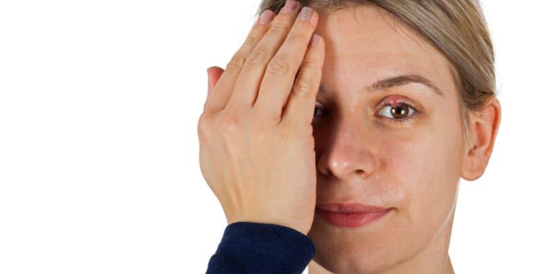 ketumbit-mengganggu-penglihatan