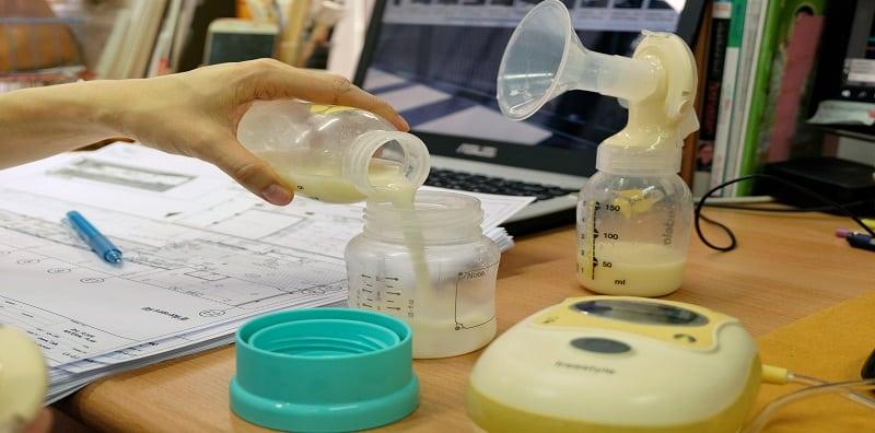 Teruskan Penyusuan Susu Badan Walaupun Sudah Bekerja? Ini 8 Tip Untuk Dicuba, Pasti Berkesan!