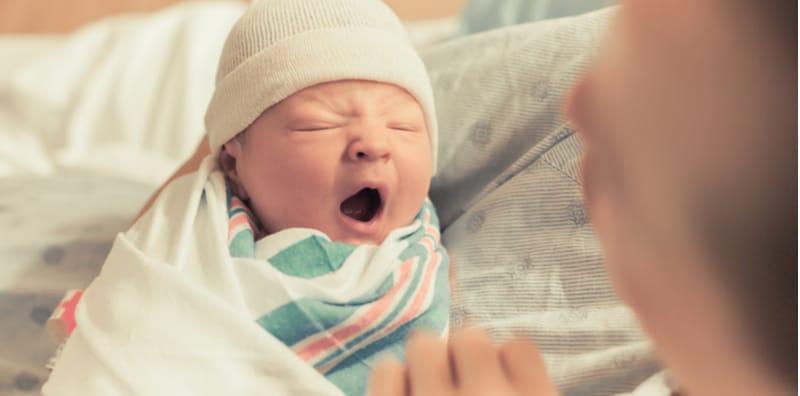 bagaimana-ingin-mengangkat-bayi-baru-lahir