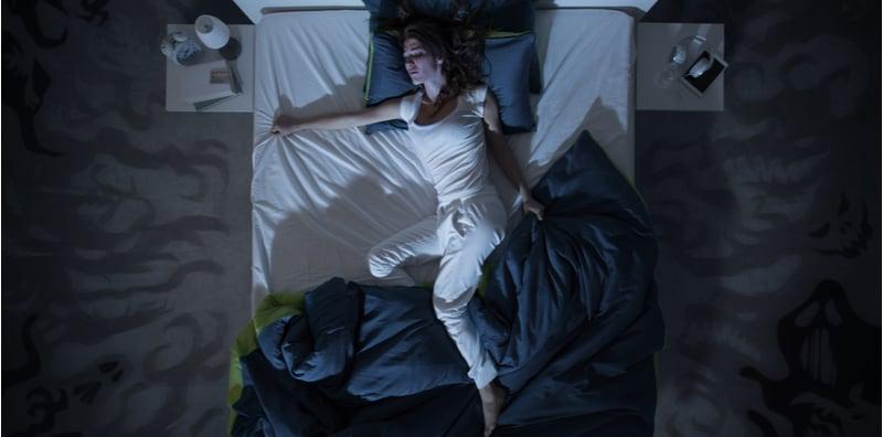 Selalu Alami Badan Berpeluh Waktu Malam? Ini Mungkin Penyebabnya