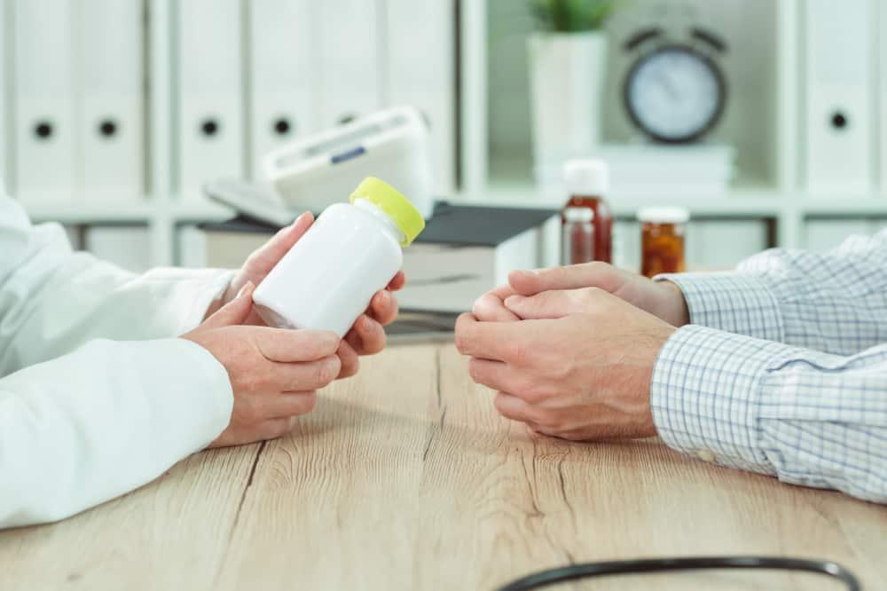 makan-vitamin-d-cegah-covid-19