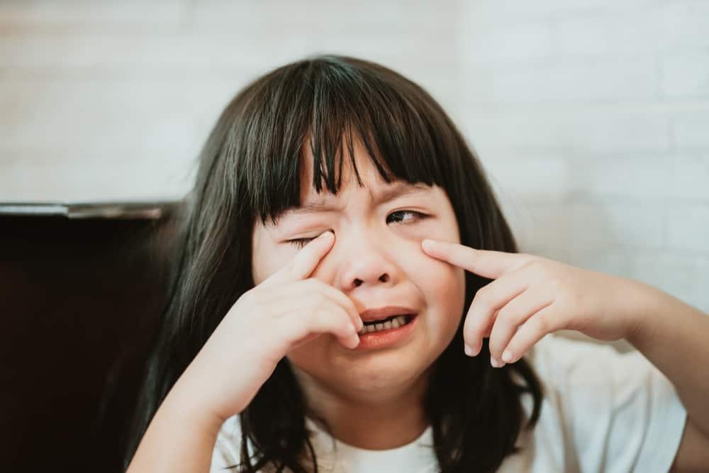 Ibu, Perhatikan 4 Tanda Awal Autisme Ini Pada Anak Untuk Bertindak Lebih Cepat!