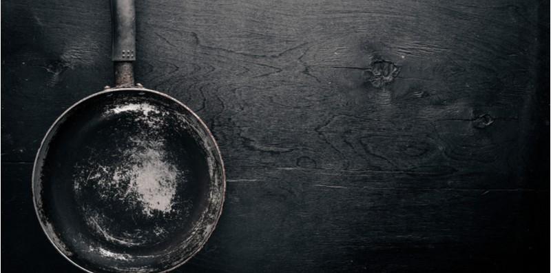 Kuali "Non-Stick" Anda Sudah Bercalar Atau Menggelupas? Lebih Baik BUANG Ia Sekarang!