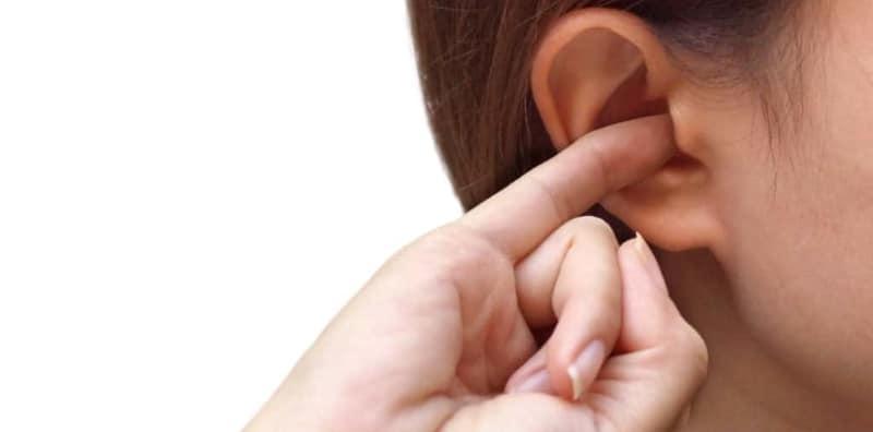 Penat Asyik Menggaru Telinga Yang Selalu Gatal? Kena Tahu Dulu Sebabnya!