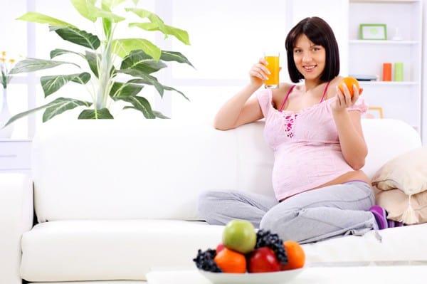 Khas Buat Ibu Hamil, Ini 4 Jenis Buah Terbaik Untuk Anda & Kandungan!