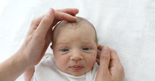 Kenapa Wujudnya Ubun-ubun Pada Kepala Bayi? Ini 3 Sebab UTAMA!