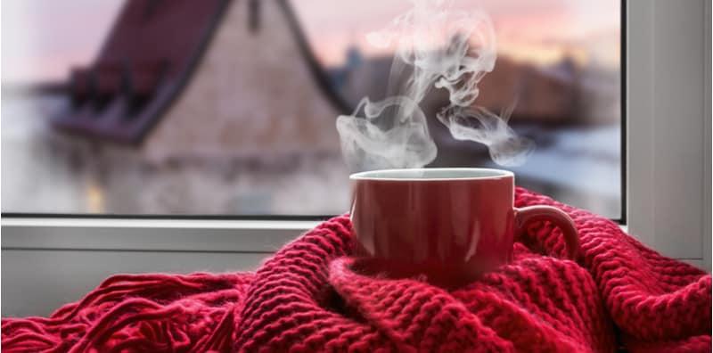 kebaikan-minum-air-panas