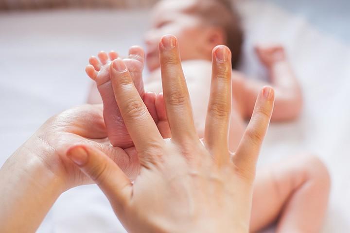 Manfaat Minyak Kelapa Terhadap Bayi