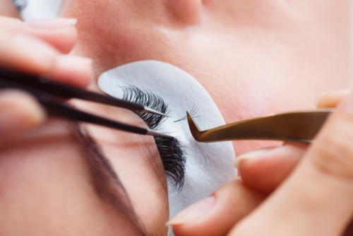 Eyelash Extension: Trend Cantik Berisiko Memudaratkan