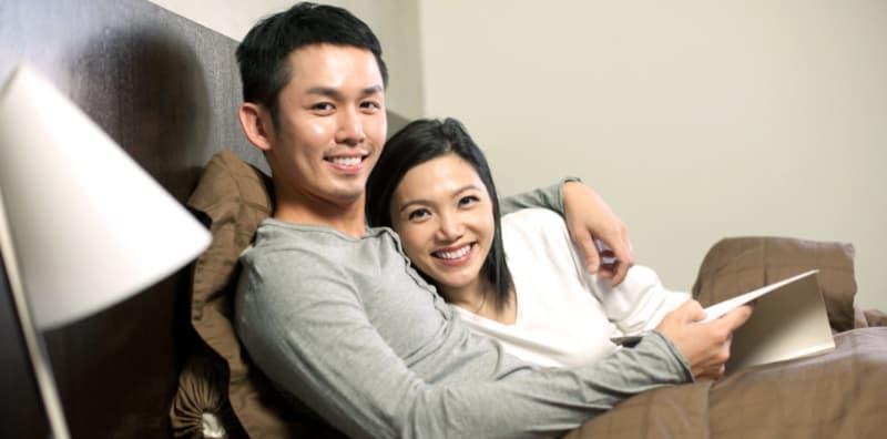 3 Tip Kembalikan Kehangatan Perhubungan Suami Isteri, Barulah Romantik Gitu!