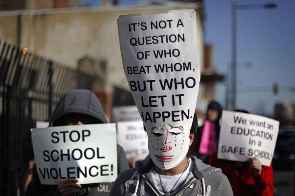 Adakah Perbuatan Mengusik dan Membuli itu Berbeza?