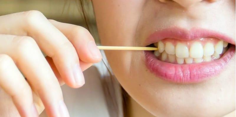 pencungkil-gigi-tiap-kali-makanan-tersekat