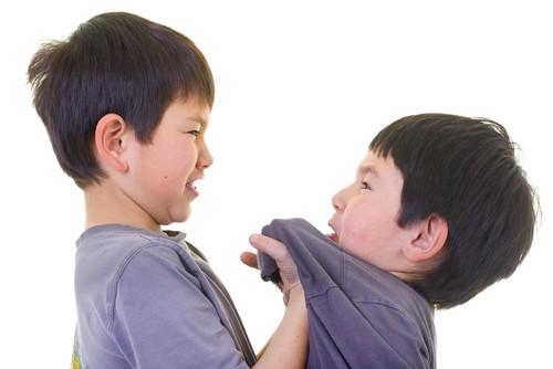 Bagaimana Mengetahui Jika Anak Anda Menjadi Mangsa Buli?
