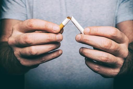 Awas! Bahaya Asap Rokok Pasif Terhadap Anak Anda