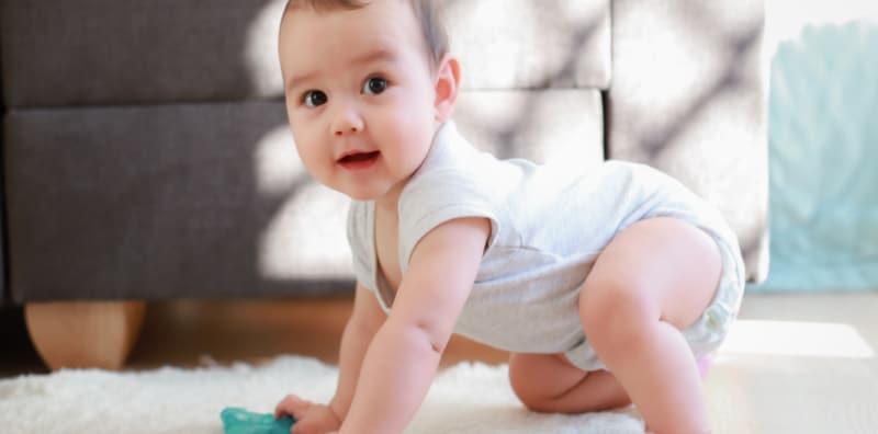 Nak Tahu Cara Ajar Bayi Merangkak? Ini 8 Petua Boleh Dicuba Parents!