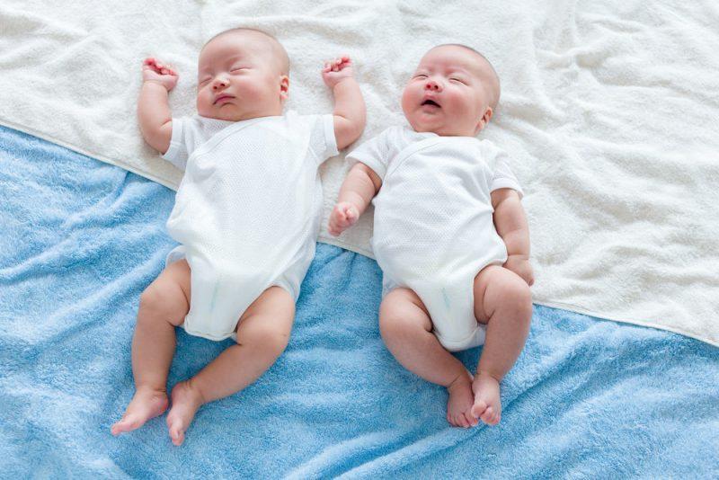Bagaimana Mengetahui Bayi Kembar Anda Seiras Atau Tidak Seiras?