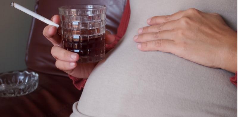 Wanita Hamil TOLONG Berhenti Merokok. Jika Tidak, Ini Padahnya Terhadap Janin!