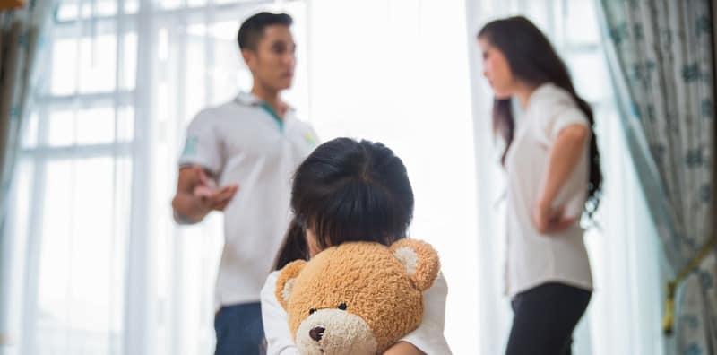 Anak Kecil Juga Boleh Alami Gangguan Mental Di Rumah, Parents Lihat 10 Tanda Bahaya Ini