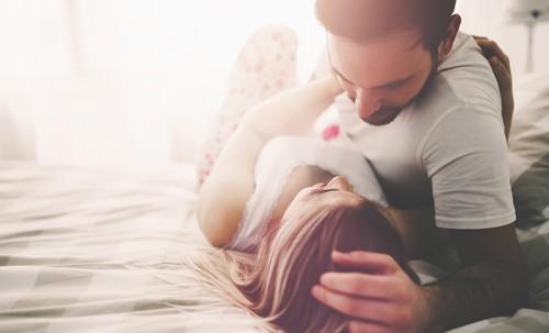 Cinta Membangkitkan Hubungan Intim yang Sejahtera