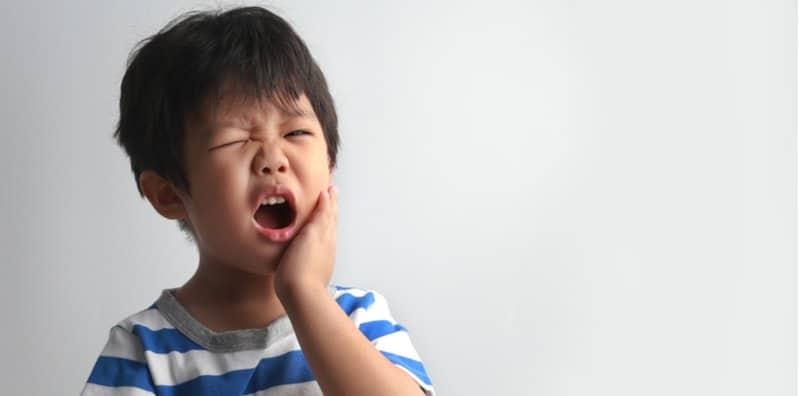 7 Cara Untuk Menghilangkan Sakit Gigi Anak, Rawat Di Rumah Sahaja!
