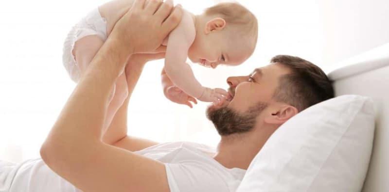 Bapa Harus Lebih KUATKAN Ikatan Kasih Sayang Dengan Bayi, Banyak Faedahnya Anda Tak Tahu!