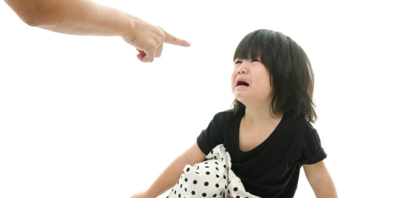 Bukan Sebab Tak Sayang, Tapi Ini 4 Alasan Ibu Ayah PERLU Garang Macam Singa!