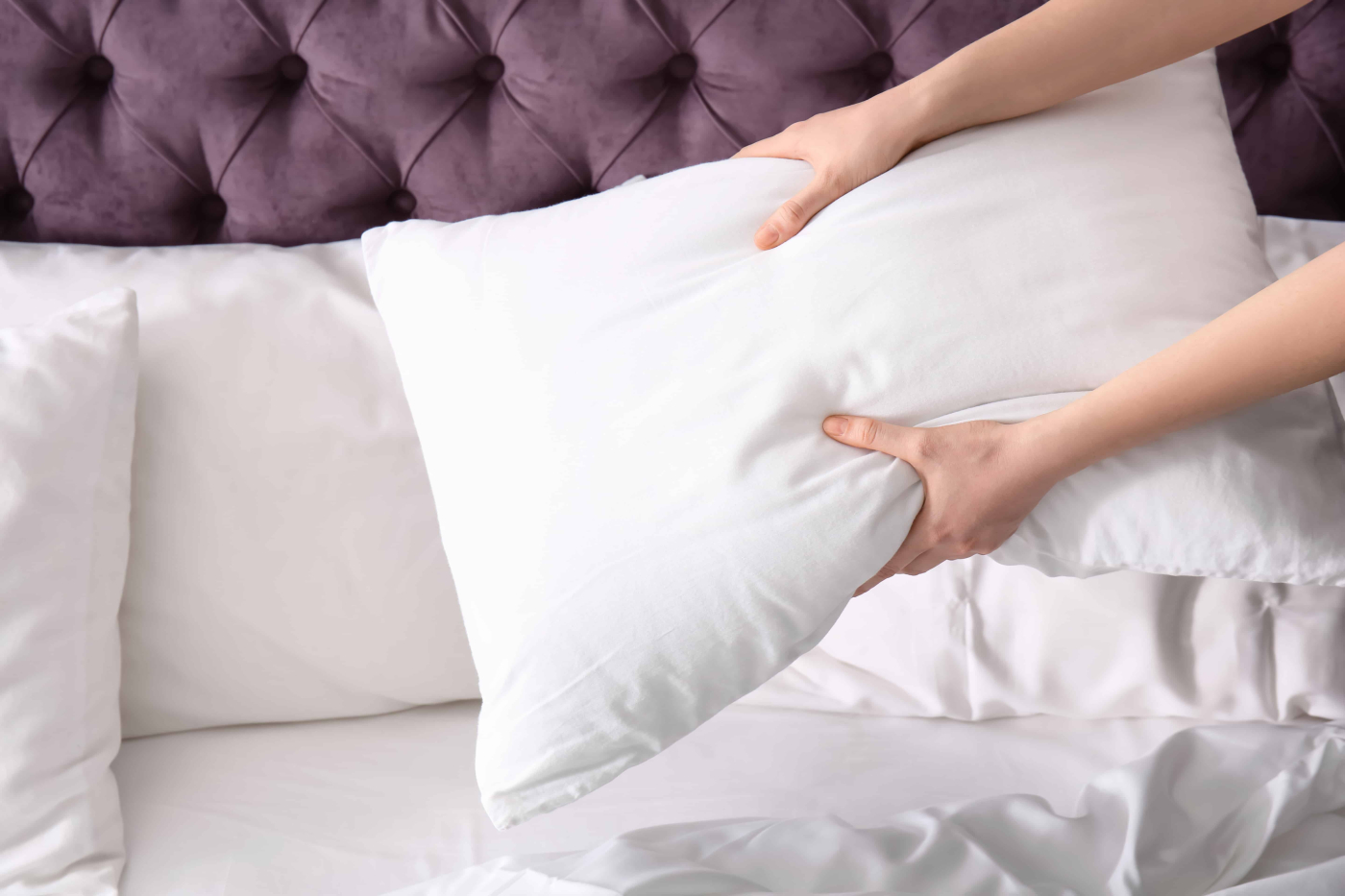 Euw, Sarung Bantal Sudah Berbau Hapak, Ini 3 Sebab Anda Perlu Basuh Dengan Kerap!