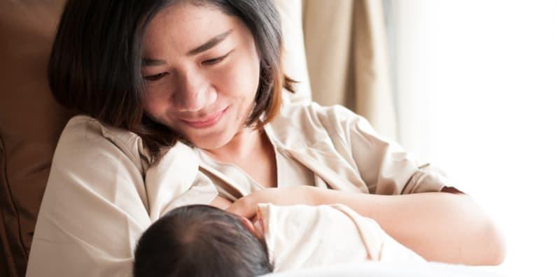 Sebelum Hukum Ibu Yang Tak Dapat Menyusu Anak, Fahami 4 Sebab Mengapa Mereka Tak Dapat Menyusu Ini Dulu!