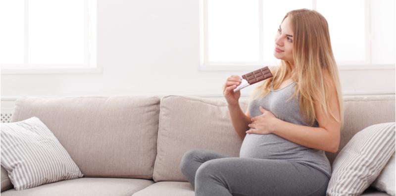 Mengidam Makanan Manis Tanda Hamil Anak Perempuan & 5 Kepercayaan KARUT Lain!