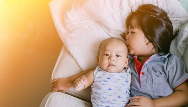 Bolehkah Saya Menyusukan Dua Orang Anak Pada Waktu Yang Sama?