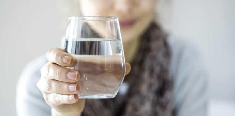 Selalu Tak Cukup Minum Air Masak? Ini 5 Cara MUDAH Minum Air Supaya Tak Lupa!