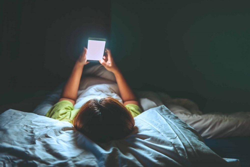 Telefon Pintar Punca Ramai Sukar Terlelap, Lena Pada Waktu Malam - Kajian