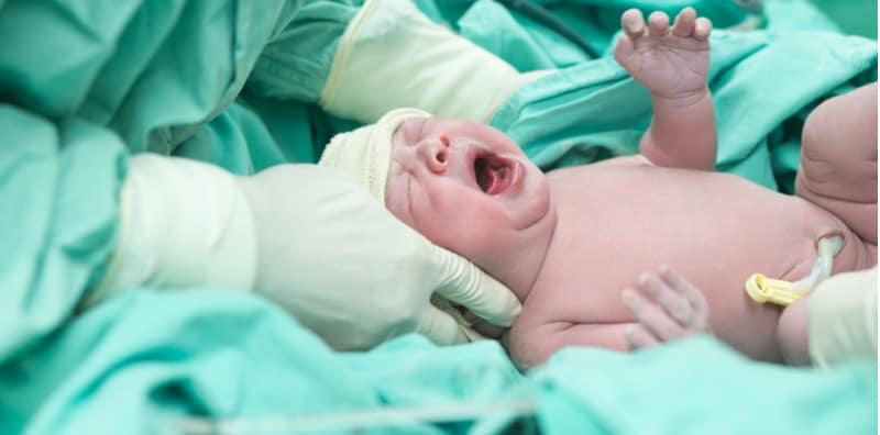 Baru Lepas Bersalin Czer, Ibu Kena Elak Berpelukan Dengan Baby, Ia Undang Bahaya Yang Tak Disangka?