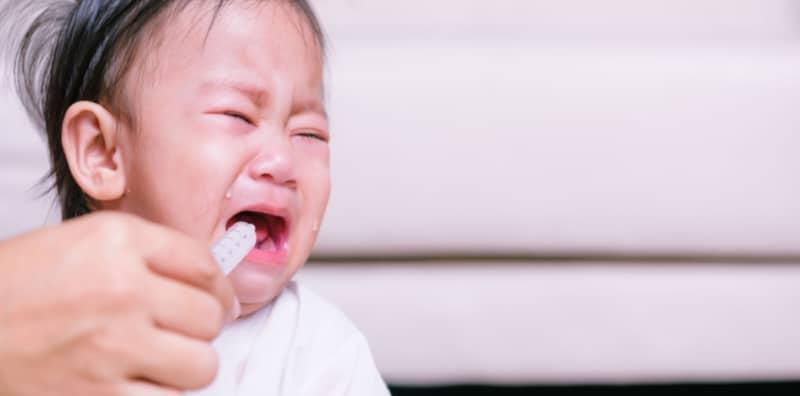 ajar-anak-makan-ubat