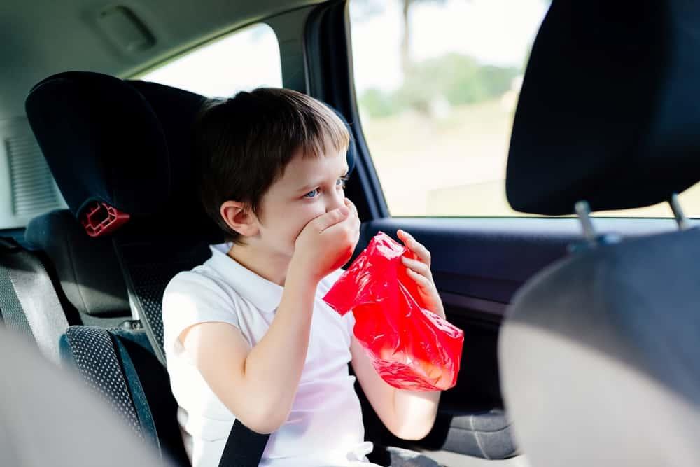 Anak Mabuk Kereta? Atasinya Dengan 5 Cara - Elak Buat Yang Nombor 3!