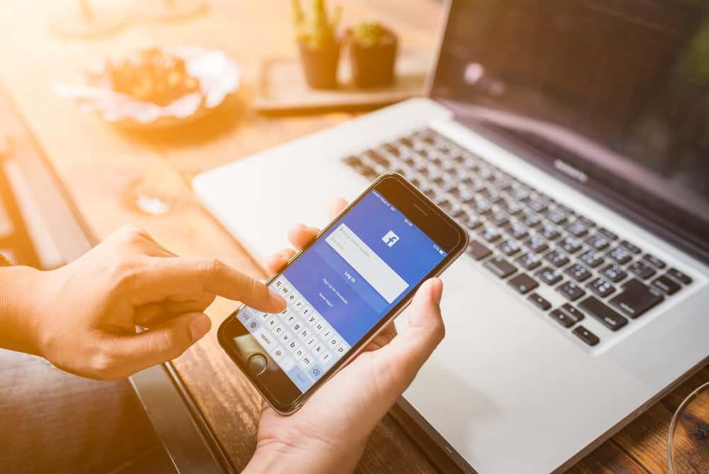 Mengapa Isteri Gemar Tag Suami Di Facebook? Ini 3 Sebab Utama Husband Perlu Tahu