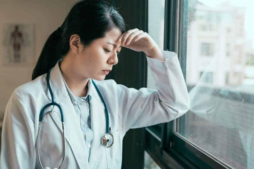 Covid-19 Tambah Stres Pada Doktor, Staf Perubatan? Bagaimana Mereka Hadapinya