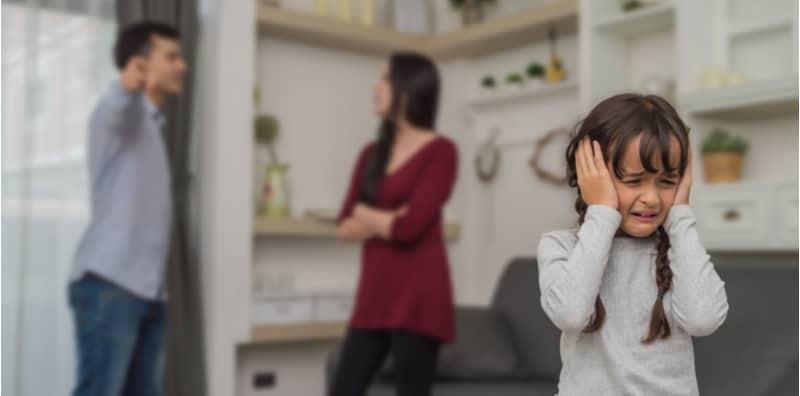 Ibu Bapa Toksik Juga Wujud, Ini 7 Sikap NEGATIF Perlu Elak Jika Tak Mahu Anak Merana!