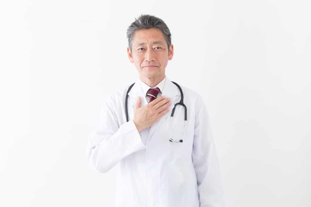 Pesara Doktor Mungkin Dipanggil Berkhidmat Lawan COVID-19 - Bukan Ke Orang Tua Lebih Berisiko?